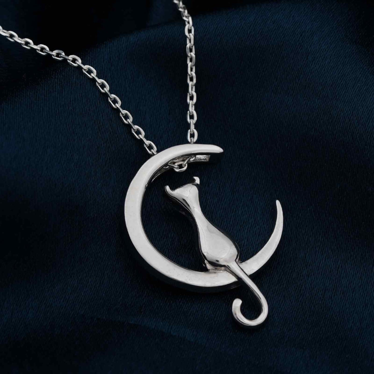 Pendant necklace For women